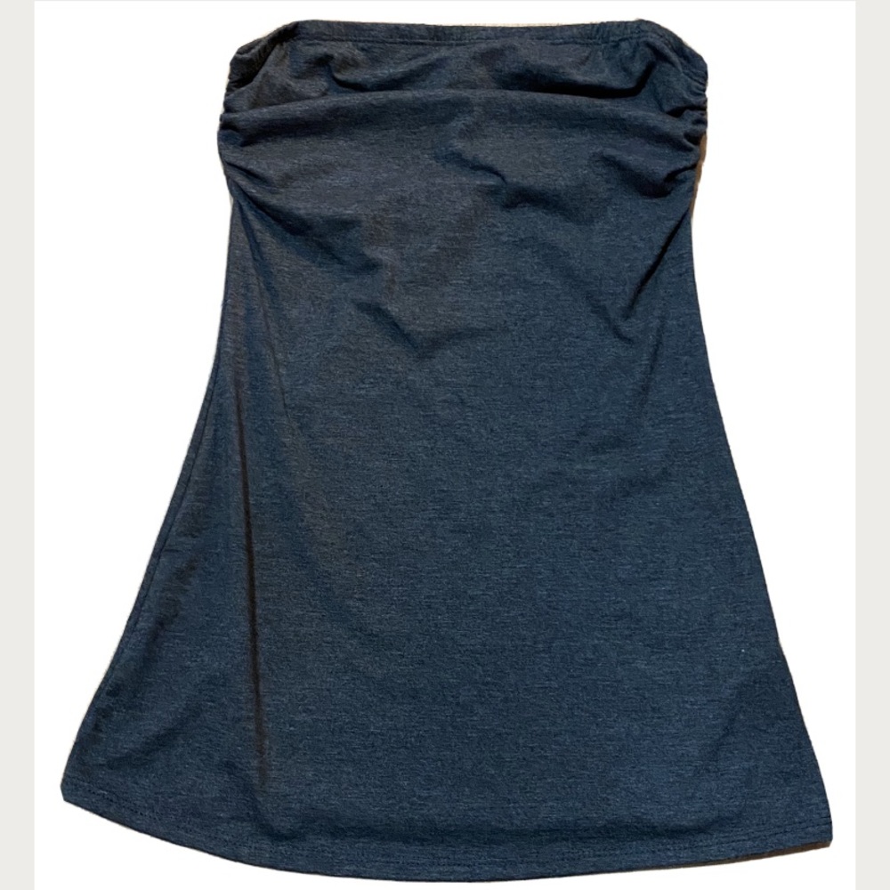 💕 3/$10 💕 
BRAND NEW with tag ✨ Gray tube top